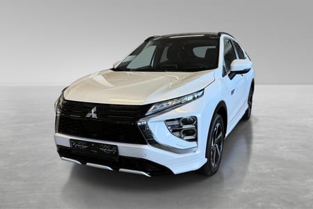 Mitsubishi Eclipse Cross PHEV Instyle+ 2.4 AWD/ Acc/ 360/ HUD/ Pano/ Skinn/ +++