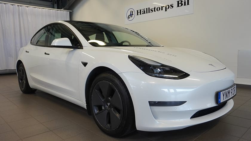 Bild 1 av Tesla Model 3 Long Range AWD AWD/Drag/Panorama/Navi/Kamera/Läder/441 hk