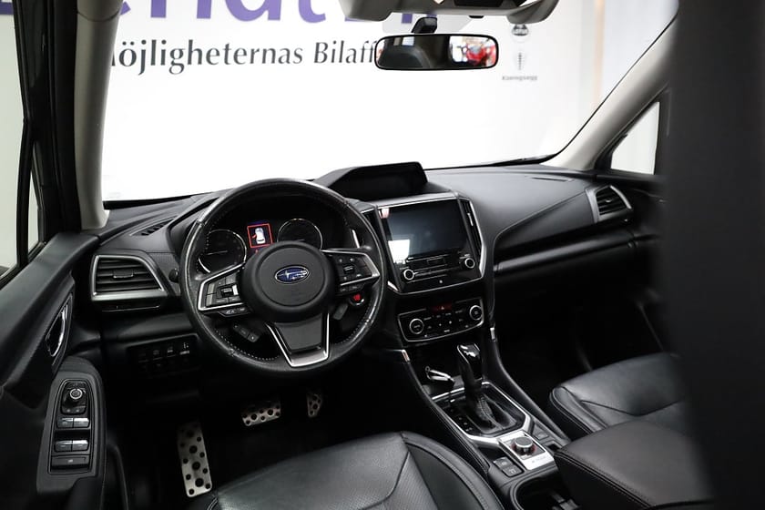 Bild 3 av Subaru Forester e-Boxer / Glastak / HarmanKardon