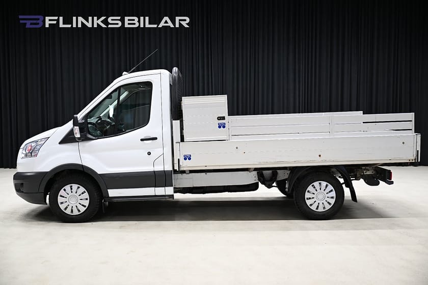 Bild 3 av Ford Transit 310 Chassi Cab 2.2 TDCi 125HK Flak|Drag|Värmare|Kamkedja|Leasbar