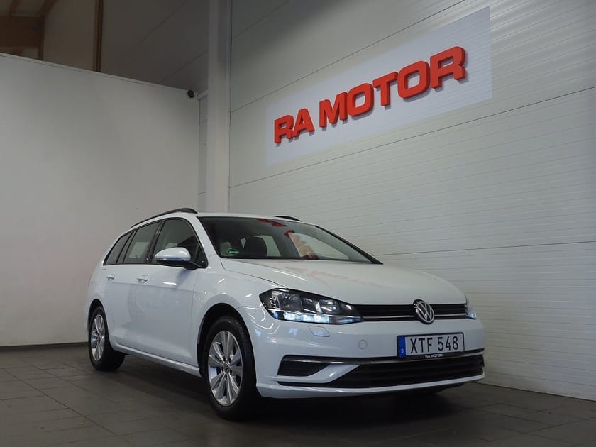 Bild 3 av Volkswagen Golf Sportscombi 1.0 TSI 110hk |Panorama|Drag|Backkamera|