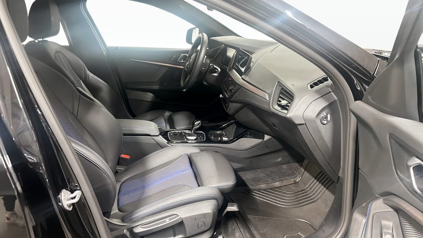 Bild 3 av BMW 118i Steptronic 136hp M Sport