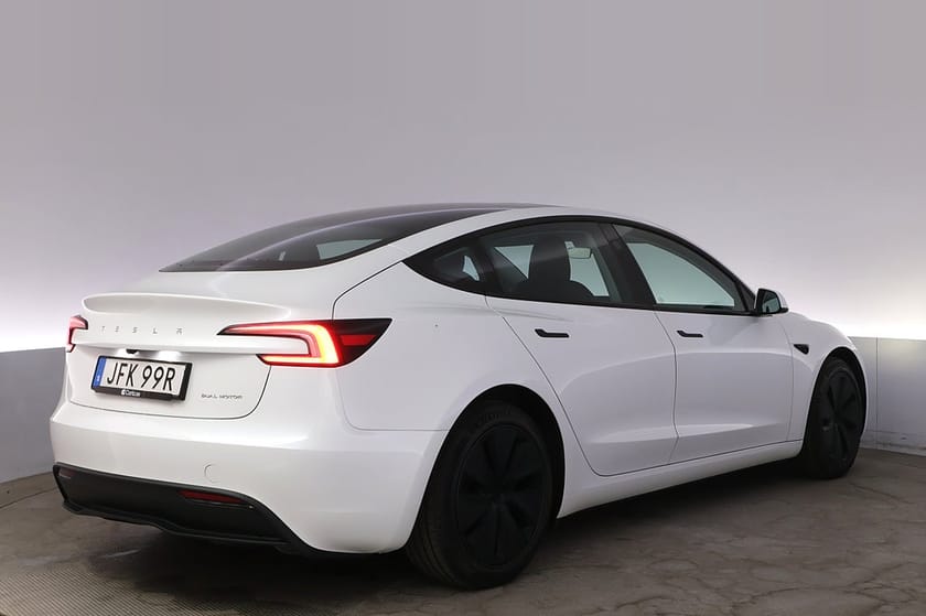 Bild 5 av Tesla Model 3 Long Range AWD Highland Autopilot Pano