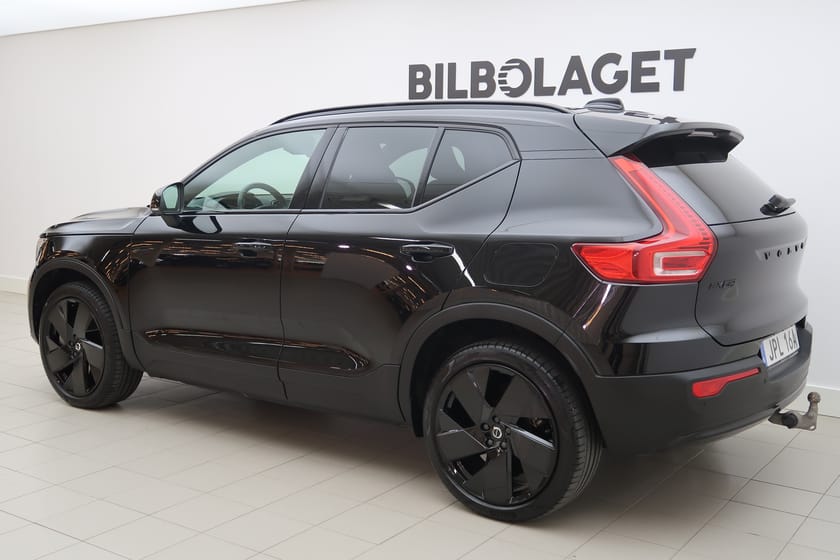 Bild 3 av Volvo EX40 Twin Motor Performance M Plus Black Edt