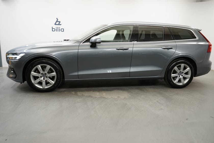 Bild 2 av Volvo V60 B4 Bensin Momentum Advanced SE, HarmanKardon PremiumSound, Dragkrok