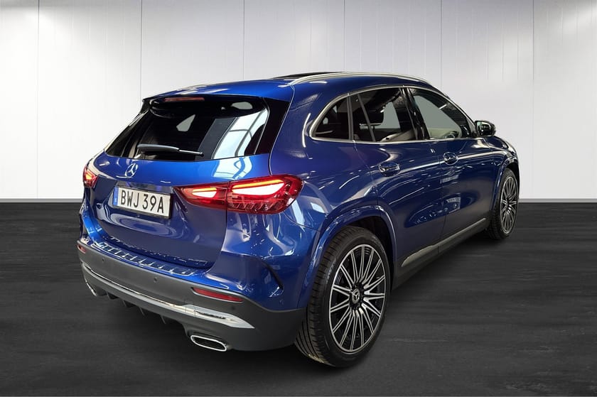 Bild 4 av Mercedes-Benz GLA 200 AMG Premium Panorama Keyless 360° Moms