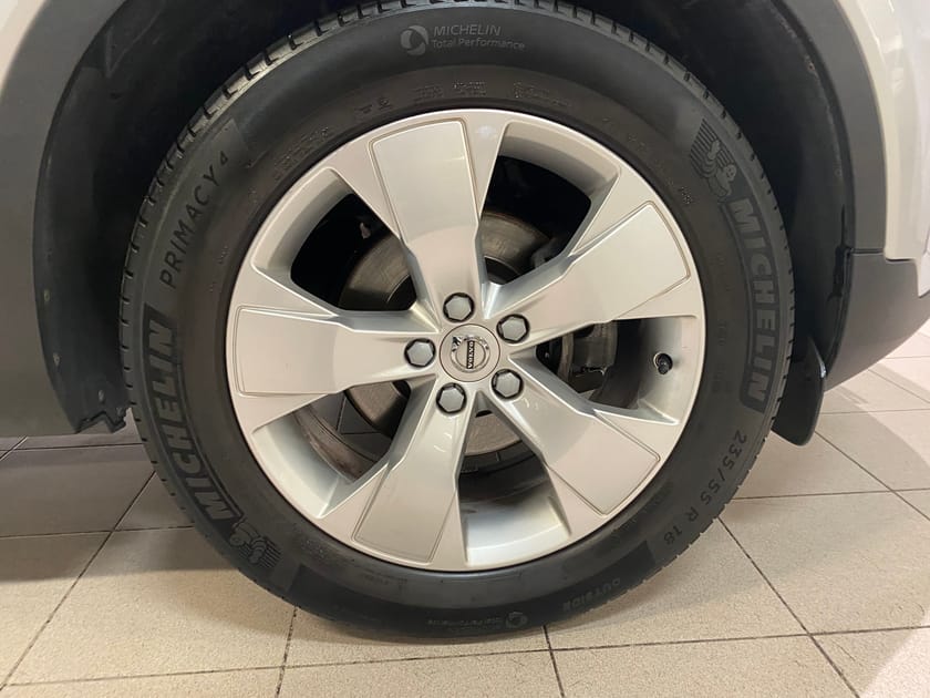 Bild 3 av Volvo XC40 D3 FWD Momentum Edition