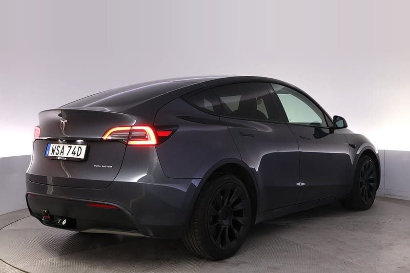 Bild 5 av Tesla Model Y Long Range AWD Autopilot Pano Drag