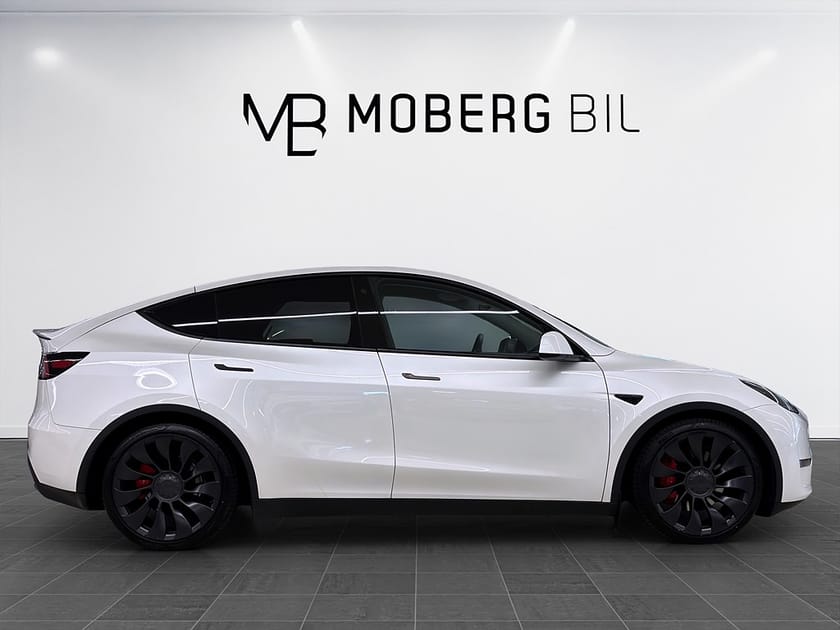 Bild 5 av Tesla Model Y Performance 534hk Pano Läder Drag B-Kamera