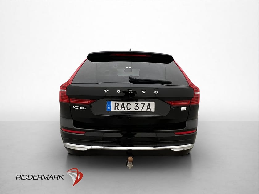 Bild 5 av Volvo XC60 Recharge T6 AWD Core Bright Pano Värmare Drag
