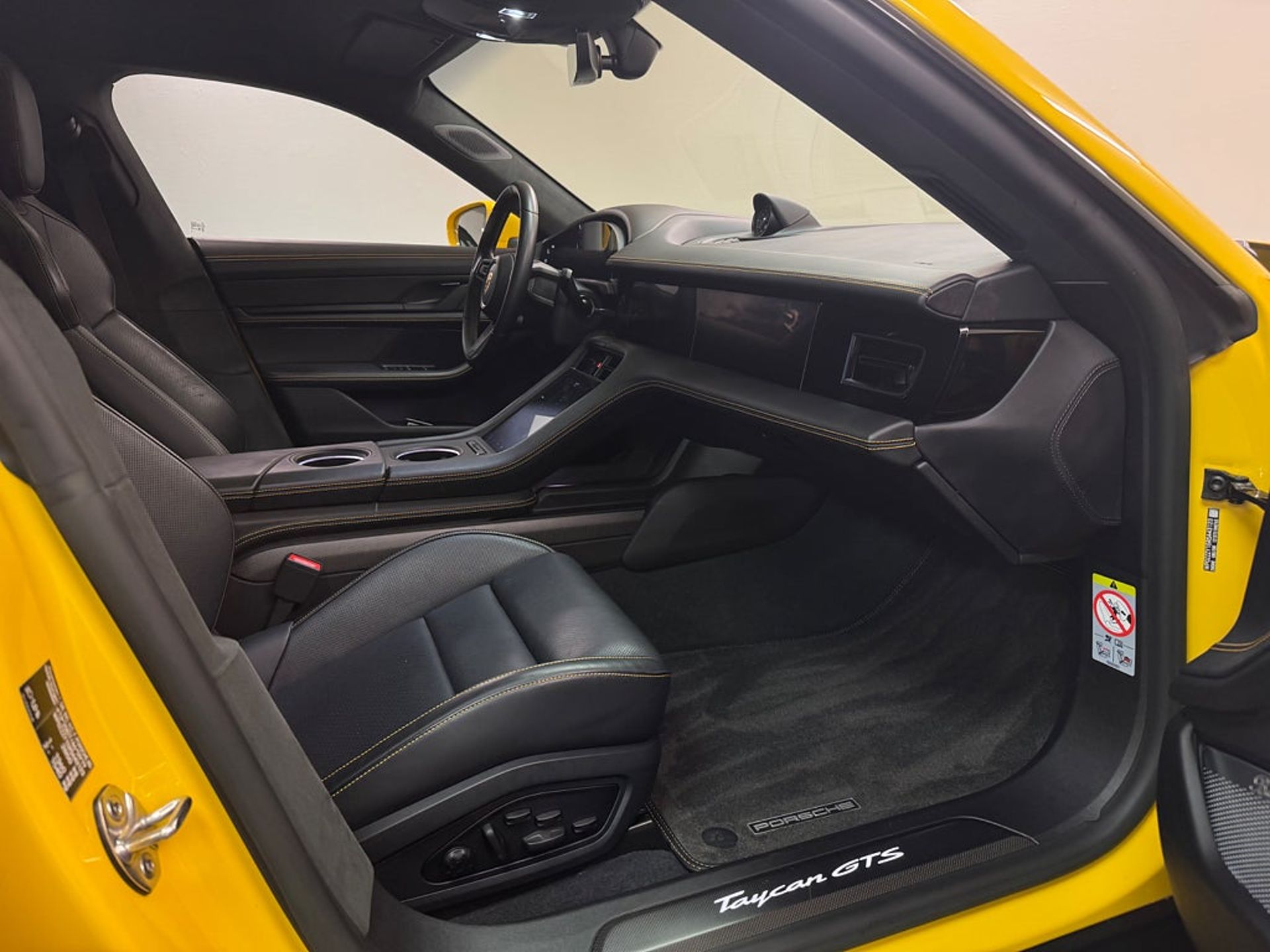 Porsche Taycan GTS 2024, bild 6/10