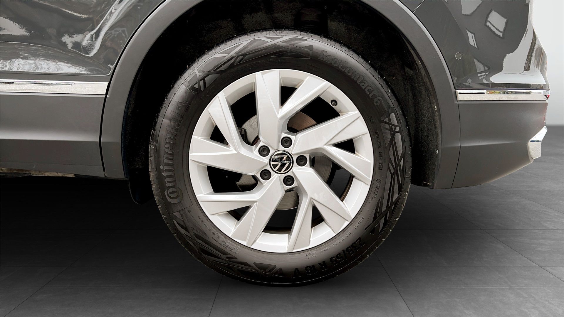 Volkswagen Tiguan 2024, bild 6/10