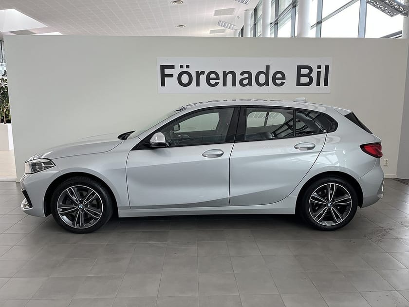 Bild 3 av BMW 118i 118 Sport Line Manuell Nav PDC