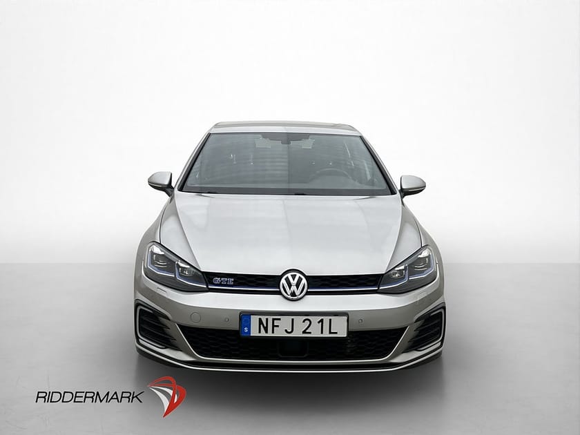Bild 2 av Volkswagen Golf GTE 204hk Cockpit Värm Kamera CarPlay Drag