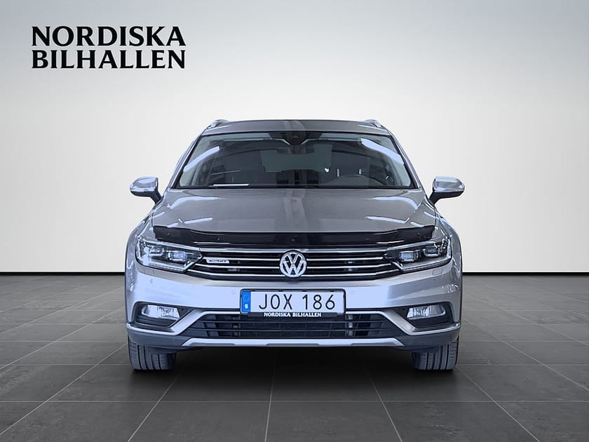 Bild 2 av Volkswagen Passat Alltrack 2.0 TDI DPF SCR 4Motion Ny kamrem Drag Värmare