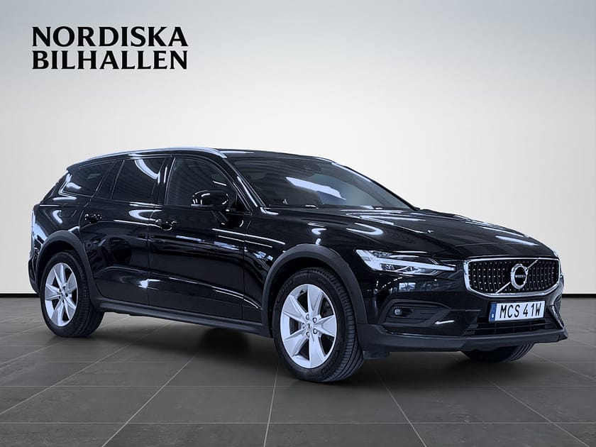 Bild 1 av Volvo V60 Cross Country B4 AWD Geartronic Advanced SE Värmare Drag Kamera