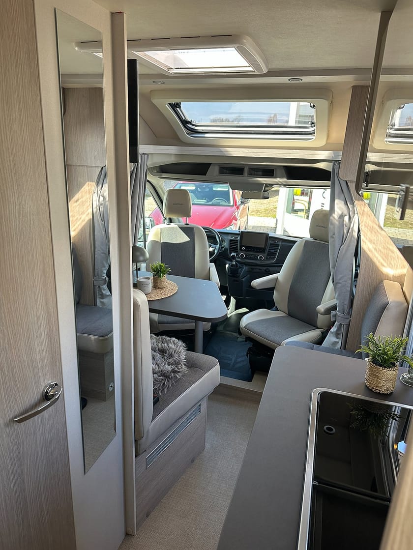 Bild 3 av Bürstner Campervan Ford Lineo T 620 G
