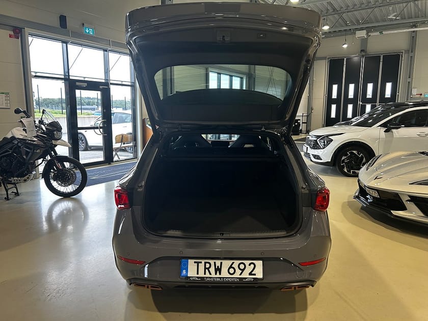 Bild 5 av CUPRA Leon Sportstourer e-Hybrid 245hk / Drag / Moms