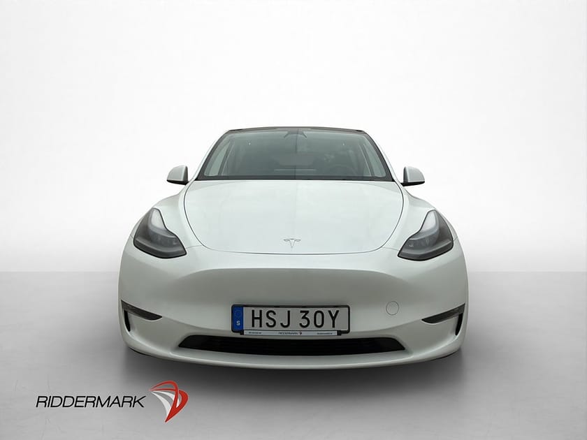 Bild 3 av Tesla Model Y Performance Dragkrok Autopilot Svensksåld