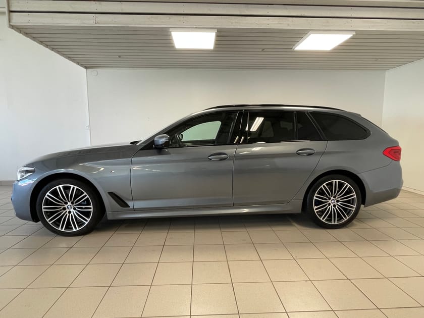 Bild 2 av BMW 540d xDrive Touring Ultimate Edt B&W HUD Drag MSport
