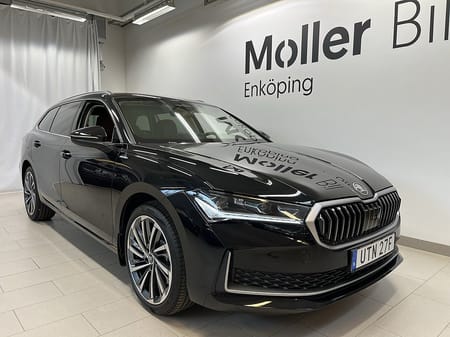 Škoda Superb iV Kombi Skoda COMBI L&K 1,5 TSI 204hk Dragkrok P-värmare