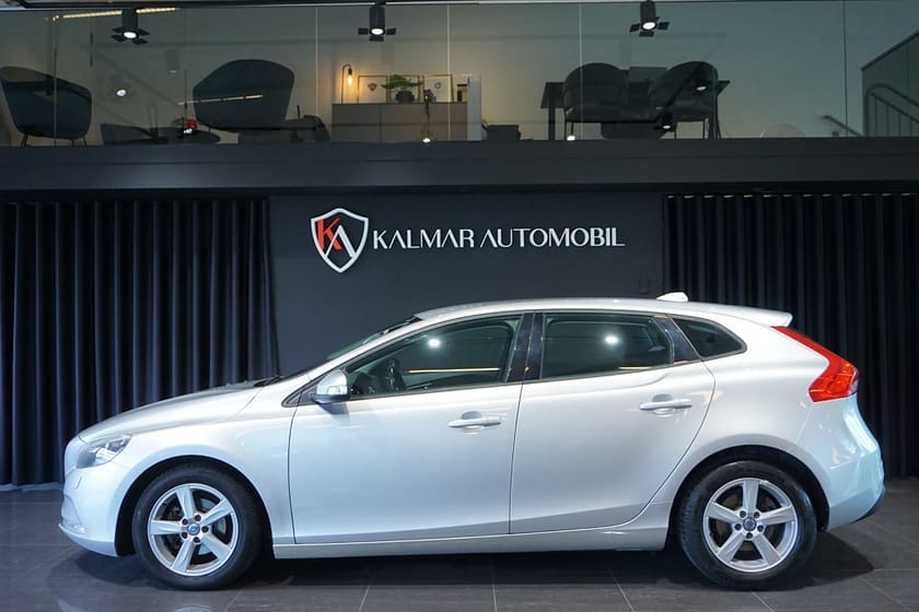Bild 3 av Volvo V40 D2 115hk Your Kinetic Ac Svensksåld