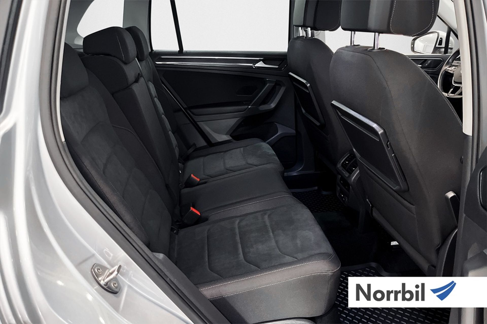 Volkswagen Tiguan 2018, bild 7/10