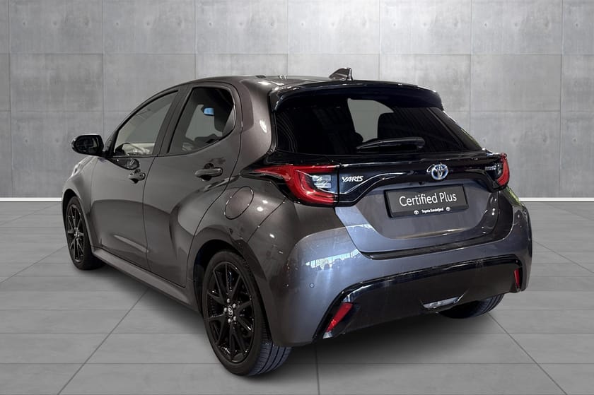Bilde 3 av Toyota Yaris Hybrid / Style / Velholdt / LAV KM