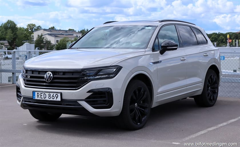 Bild 2 av Volkswagen Touareg R eHybrid 3.0 TSI e-Hybrid 4M Pano HeadUp NightVision