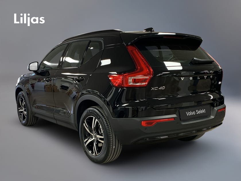 Bild 4 av Volvo XC40 B4 FWD Bensin Plus Dark//Adaptiv Farthållare//Kamera//