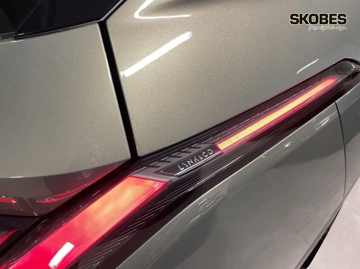 Lynk & Co 08 PHEV