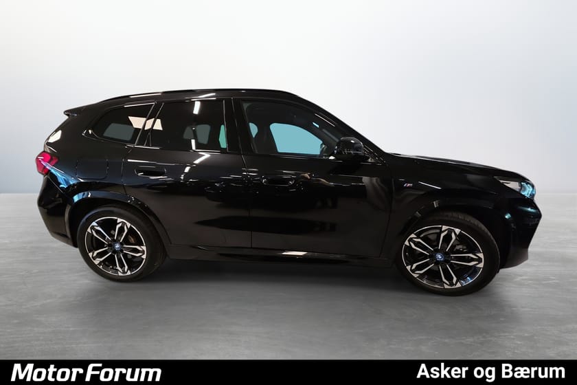 Bilde 4 av BMW iX1 xDrive30 M-SPORT FULLY CHARGED | KROK | 360KAM | HUD