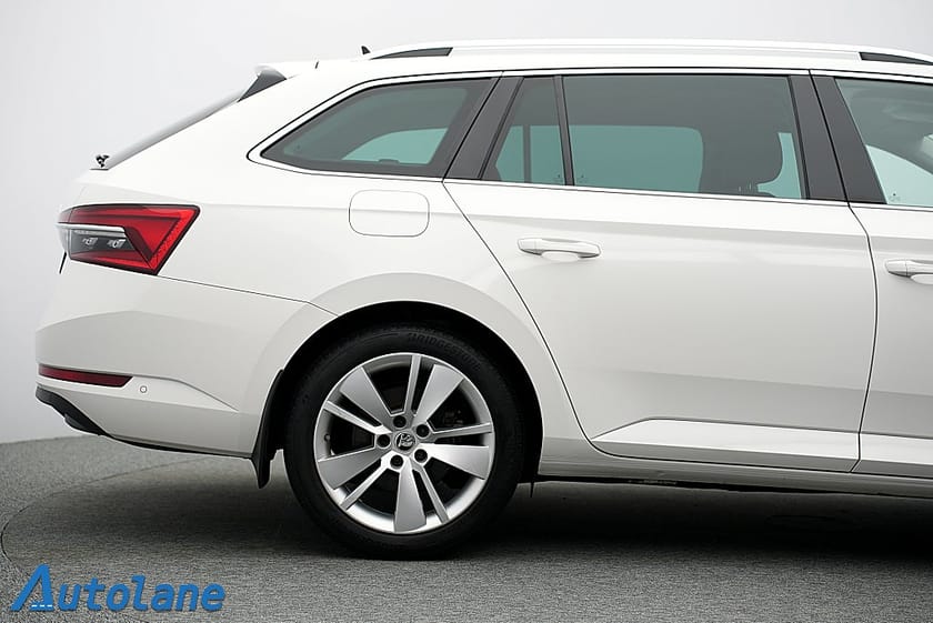 Bild 3 av Škoda Superb Kombi Skoda 2.0 TDI Businessline, Style, Backkamera