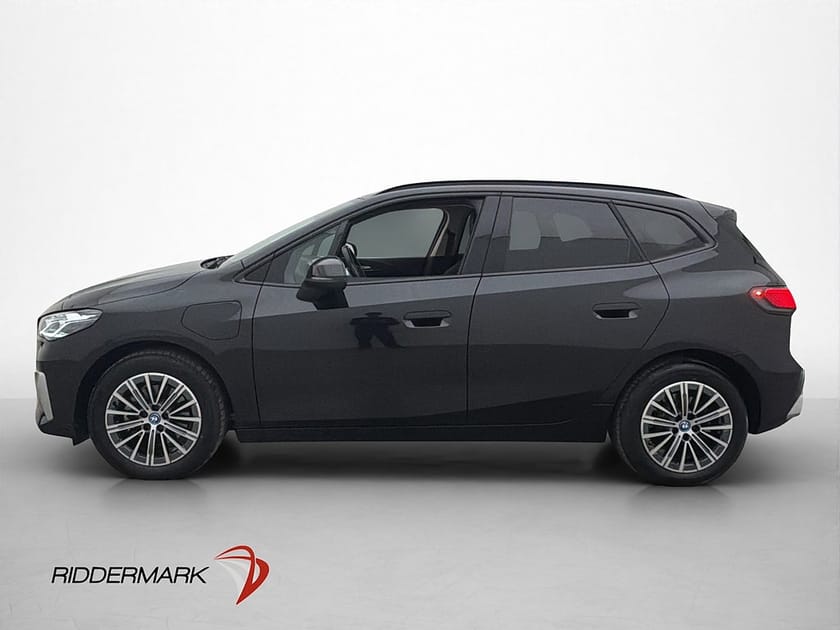Bild 4 av BMW 225e xDrive Active Tourer Luxury Line Kamera Skinn MOMS