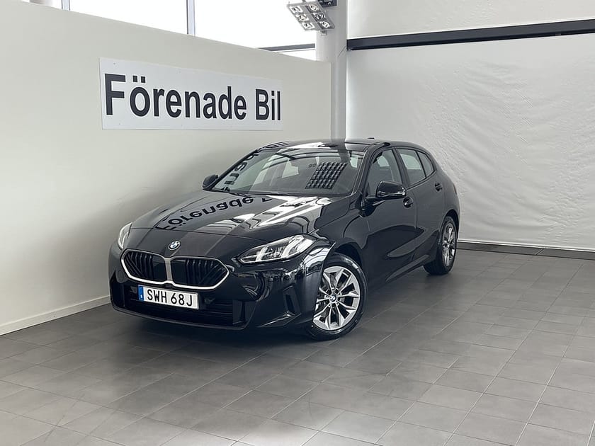 Bild 1 av BMW 120 PRIVATLEASING fr. 3.345 kr/mån Auto 17"Rattvärme
