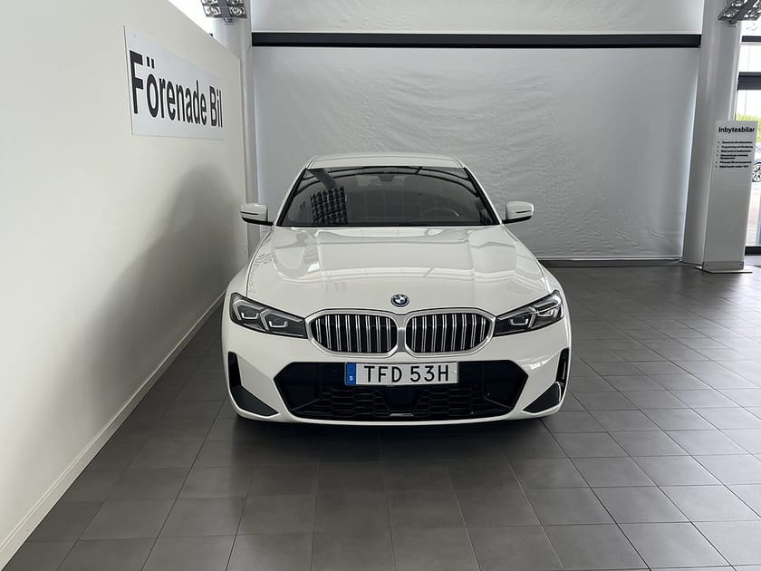 Bild 2 av BMW 330e xDrive Sedan M Sport 18" HiFi Rattvärme Drag