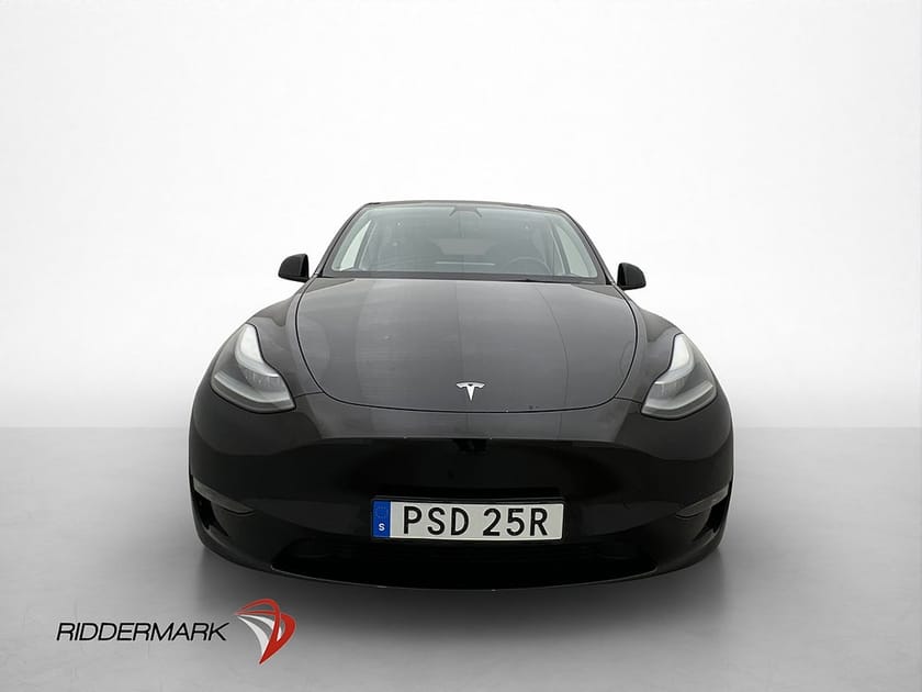 Bild 3 av Tesla Model Y Performance AWD Dragkrok Svensksåld Panorama