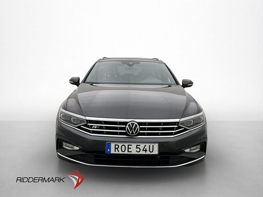 Bild 2 av Volkswagen Passat Sportscombi 4M R-Line Cockpit Pano H/K D-Värm Skinn
