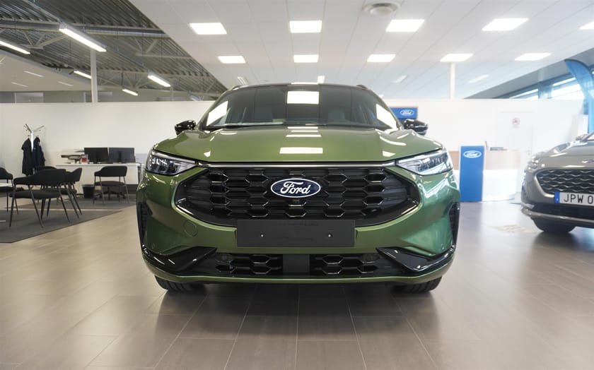 Bild 2 av Ford Kuga Plug-In Hybrid ST-Line X 2.5 FWD 243hk Black Edition CVT