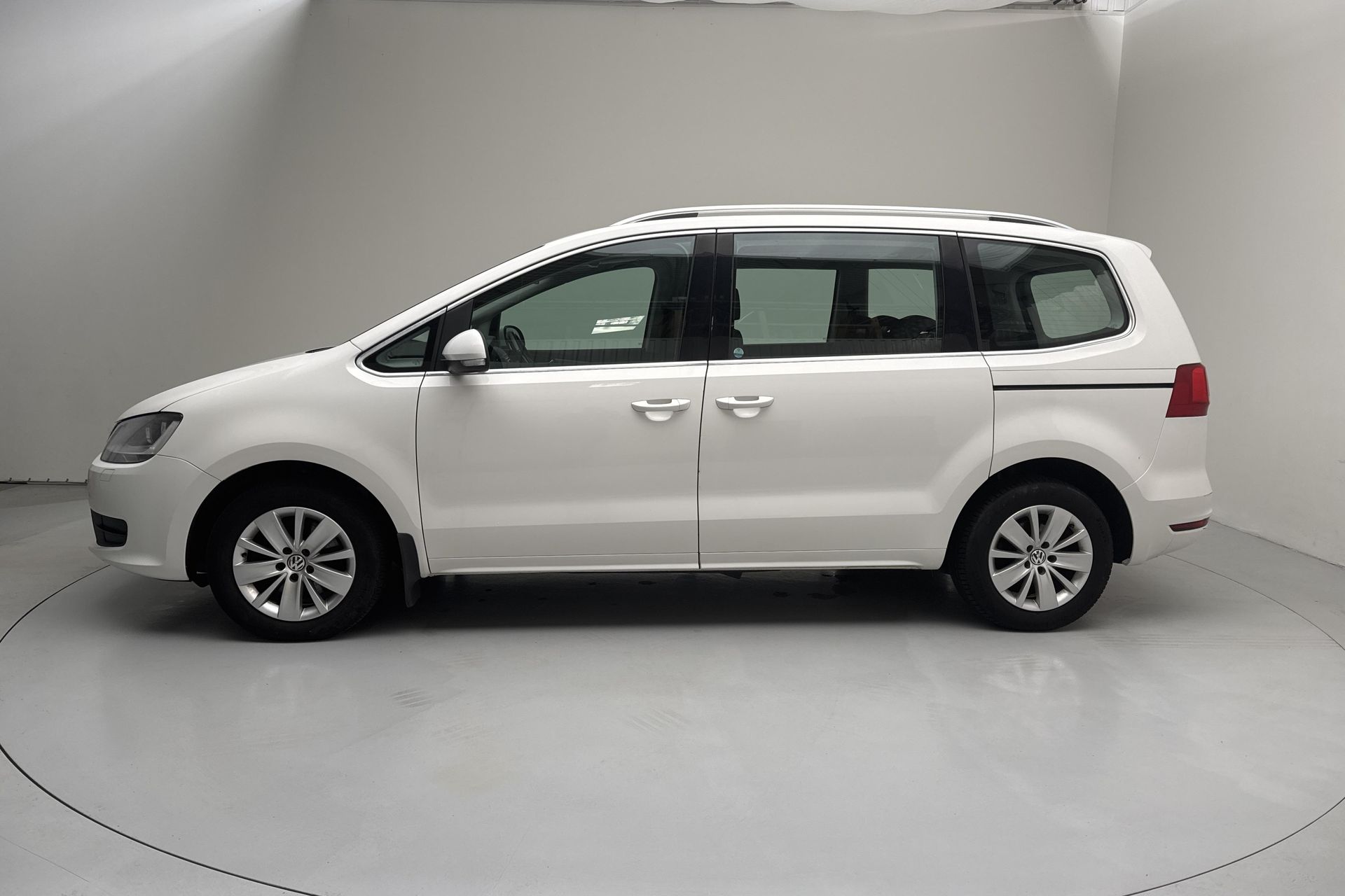 Volkswagen Sharan 2014, bild 2/10