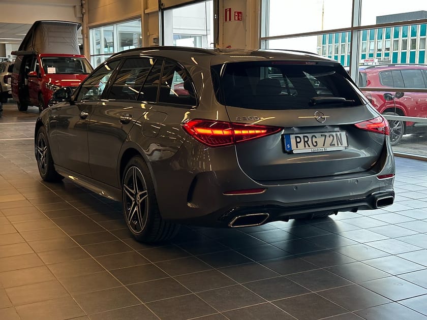 Bild 5 av Mercedes-Benz C 300 T e e, AMG Line Premium, Night, Drag, Burmester, Moms
