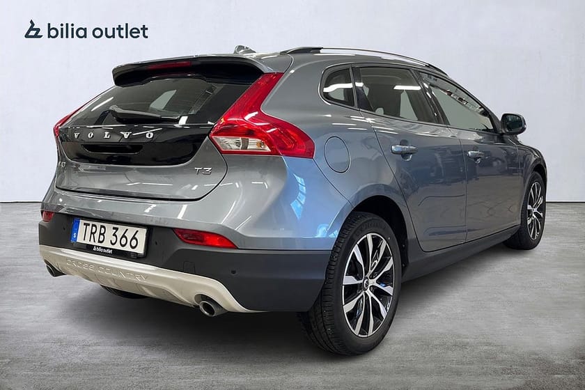 Bild 5 av Volvo V40 Cross Country T3 Momentum 152hk / Navigation Backamera BLIS Värmare