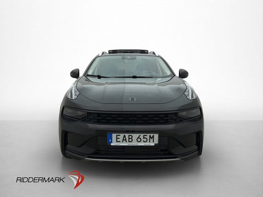 Bild 2 av Lynk & Co 01 PHEV 261hk Pano Infinity Kamera Navi Skinn Drag