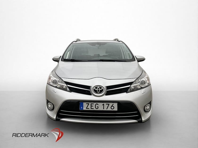 Bild 2 av Toyota Verso 147hk Intense Edition 7-Sits Kamera Halvskinn