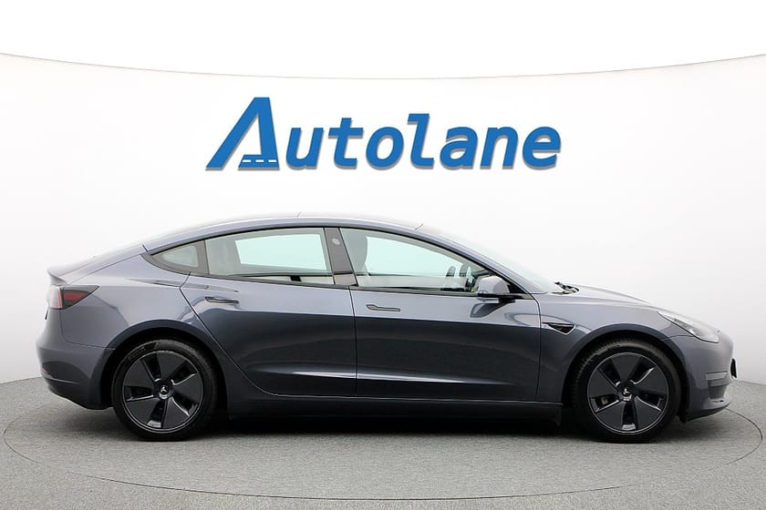 Bild 4 av Tesla Model 3 Long Range AWD AWD, Pano, WLTP 614km, 498hk
