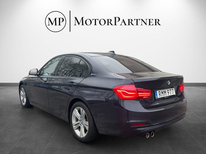Bild 5 av BMW 330e Sedan Steptronic Sport line Navi Skinn 252hk