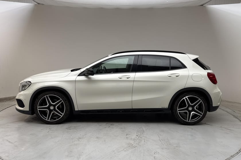Bild 2 av Mercedes-Benz GLA 220 d 4MATIC X156 (170hk) AMG Line