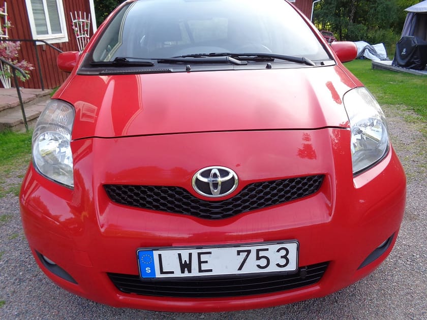 Bild 5 av Toyota Yaris 5D 1.33 VVT-i  EN ÄG/FULLSERVAD/AC/ÅRSSK 558:-/FINANS
