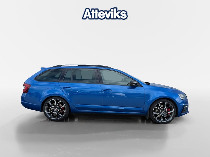 Bild 2 av Škoda Octavia Kombi RS 2.0 TSI 245hk DSG *Pano/Drag/P.Värm/Kamer