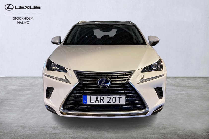 Bild 5 av Lexus NX 300h AWD Taklucka Skinn Backkamera Elstolar